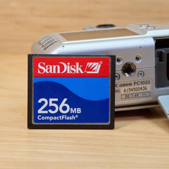 Vintage Canon PowerShot S45 4MP Digital Camera w/ 3x Optical Zoom, Made in Japan - Picture 9 of 9